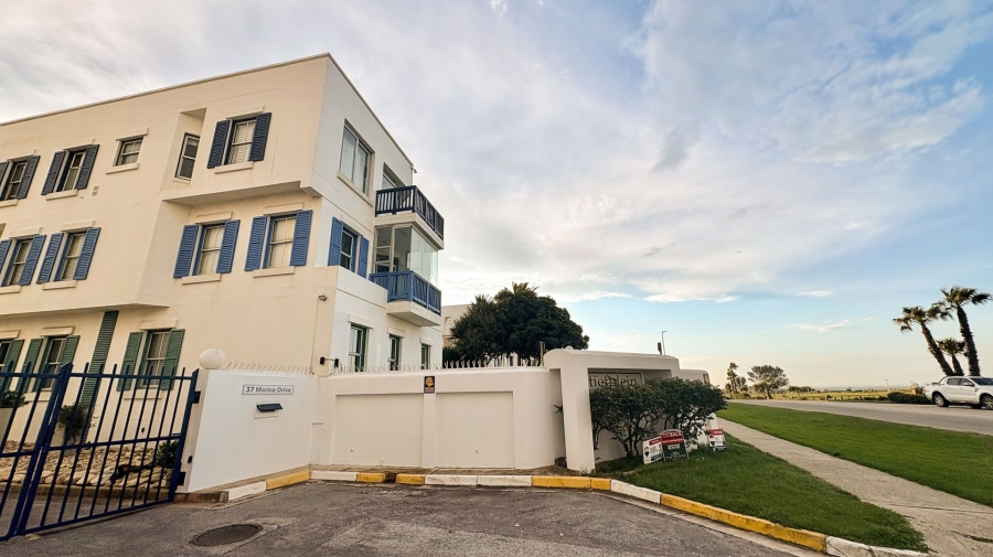 2 Bedroom Property for Sale in Summerstrand Eastern Cape